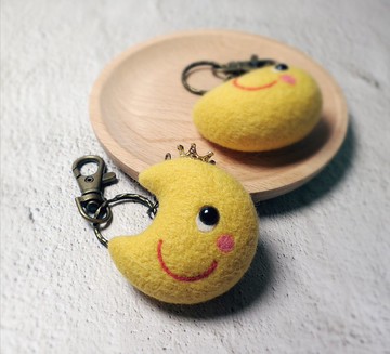 羊毛氈　月亮　鑰匙圈　別針