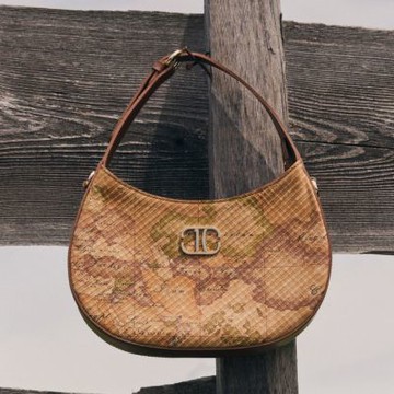 Alviero Martini 義大利地圖包 小羊皮腋下側背兩用月光流浪小包24cm-地圖黃