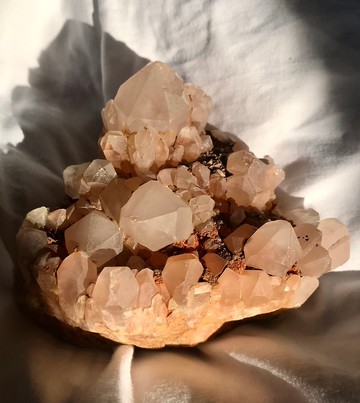 粉色 白水晶 半透體彩虹 印記 菠蘿晶 白水晶簇 水晶擺件