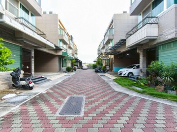 國三柳營科技園區六甲商圈大面寬車墅｜台南市柳營區果毅後