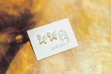 【日常必選】小蝴蝶 天然深海貝母 全925純銀耳釘/耳夾