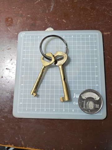 台灣早期銅製古董老鑰匙二支