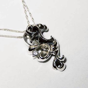 立體結合的一對吊墜