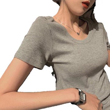 灰色正肩短袖t恤女夏季修身低領顯胸打底衫女純欲鎖骨內搭上衣ins