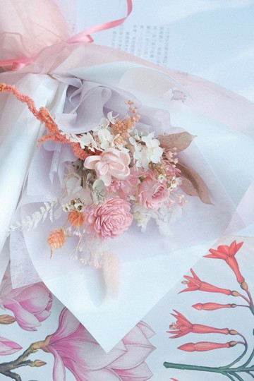 【永生花花束】粉色系 不凋花 索拉花 乾燥花 紀念日 情人節 畢業