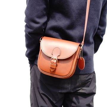 斜背包、側背包、肩背包，義大利皮革，真皮