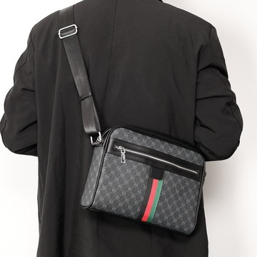 {快速出貨 TW} 時尚肩背包 側背包 大容量肩背包 斜跨包 單肩包 約會包 男包 橫款包包 包包男 中年包包