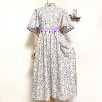 荷葉袖復古草莓印花連身裙