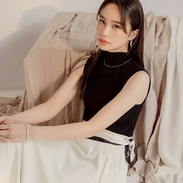 OB嚴選 純色立領坑條高領針織背心 《FA2974》大尺碼/女裝/現貨