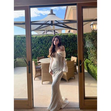 法式仙氣小眾白色一字肩蕾絲連衣裙女性感純欲包臀長裙子生日戰袍