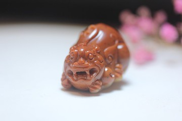 【貔貅】天然黃蠟石老年斑皮  特色吊墜 項鏈 招財神獸掛件