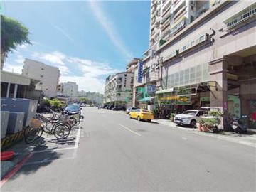 衛武營燙金店面1+2+3｜高雄市鳳山區凱旋路