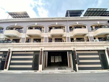 橋科仔看這間‼️燕巢海城時尚領秀全新未住車庫大別墅｜高雄市燕巢區海成北街