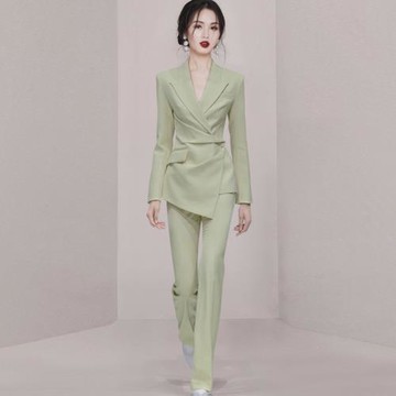 2024歐美新款英倫風西裝款清涼色系高級感時髦復古壓褶西服套裝女