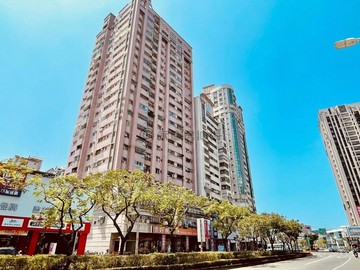 文山特區臨滯洪池公園.Y17捷運站3房車位大樓｜高雄市鳳山區建國路三段