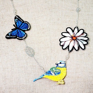 花蝶鳥語刺繡項鍊  禮物