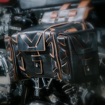 鋼鐵意志頭層真皮方形置物包 (二色)(接單生產) 鋼鐵意志頭層真皮方形置物包 (純黑時尚)