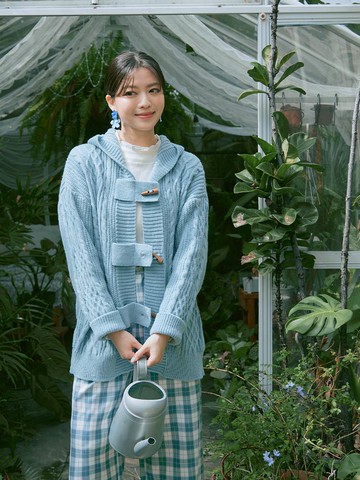 菱格牛角針織毛衣連帽外套