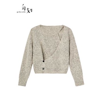 GOFAR勾劃 簡約圓領鏤空毛衣女春秋新款假兩件針織衫上衣39208