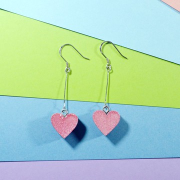 粉色簡約 長款手繪立體小心心耳環耳夾 手繪木製 樹脂封層