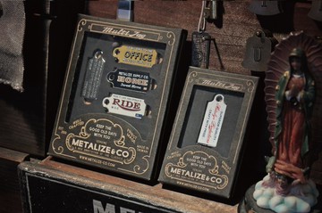 【METALIZE】Multi Tag 復古標籤吊飾鑰匙圈