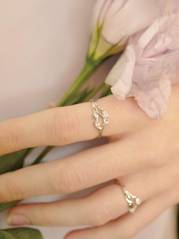 Water Drop Crystal Sterling Silver Fleur Ring