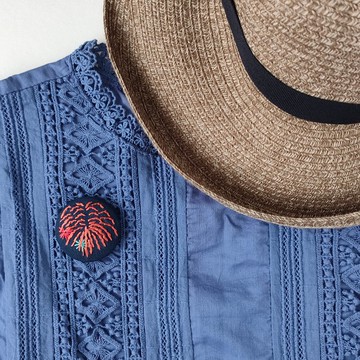 柳樹形煙火刺繡胸針