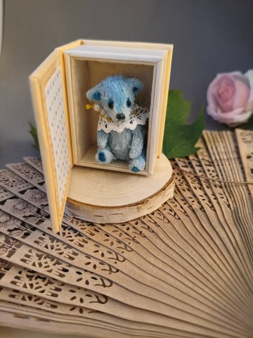 微型针织毛绒泰迪熊收藏小雕像