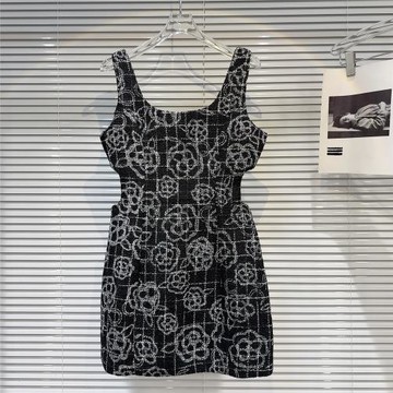 網紅夏季露腰修身連衣裙山茶花