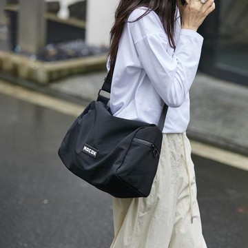 Like best 斜挎包包女2024新款學生日系大容量百搭機能寬帶單肩包