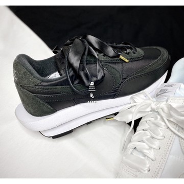 【逢甲 FUZZY】Nike Ldwaffle / Sacai 黑白 雙勾 異材質 BV0073-002