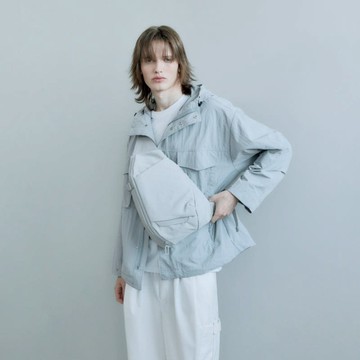 STEWART W19 輕量機能斜背包 (2色) 雲朵灰