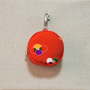 著物リメイク ちっちゃなまあるいポーチ