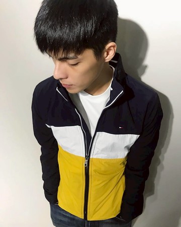 美國百分百【全新真品】Tommy Hilfiger 外套 收納帽 防水 TH 遊艇 夾克 大衣風衣 深藍黃白 I839