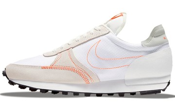 WMNS DAYBREAK TYPE WHITE HYPER CRIMSON