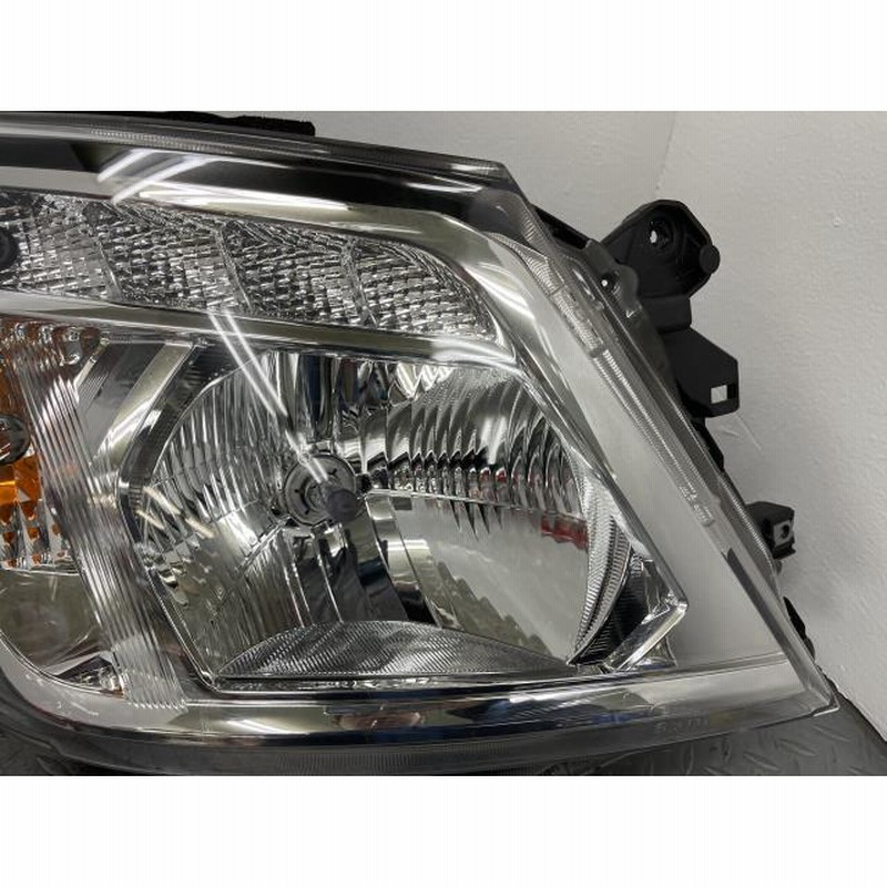 NV350キャラバン CS4E26 右 ヘッドランプ ライト 26010-5YE5B