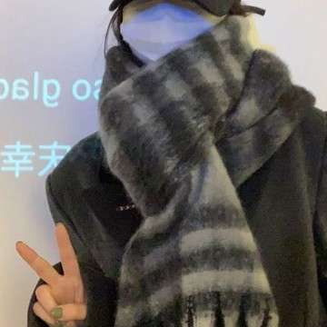 【台灣有貨】實拍 2024新款黑色格子圍巾女冬季韓版流蘇加厚保暖高級感情侶圍脖披肩