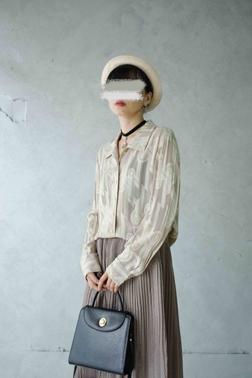 尋寶古著-浪漫古羅馬建築意象透膚灰卡其緹花復古襯衫