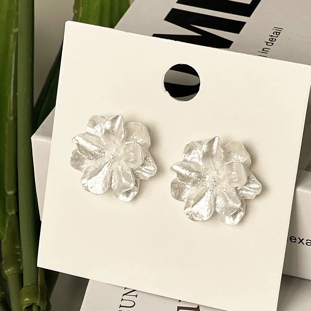 法式簡約氣質山茶花耳環