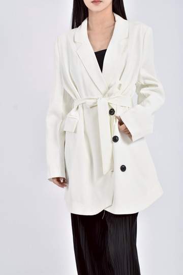 (L) yanc plus素面白色綁帶外套