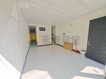 湖內東方★整棟翻新美透天★間間套房｜高雄市湖內區民生街