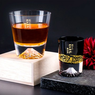 【任2件95折】田島硝子 經典款x金箔漆黑款 威士忌杯+金箔冷酒杯2入組 富士山杯 酒杯 玻璃杯 冷酒杯 日本原裝 伴手禮推薦 TG15-015-R+TG20-016-1GK 熱賣中!