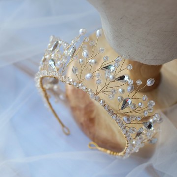 新款珍珠水鉆小女孩皇冠公主發箍可愛女童閃亮王冠演出舞蹈頭飾品