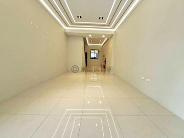 瑞隆商圈臨12米路上正三樓透天店住｜高雄市前鎮區武慶一路