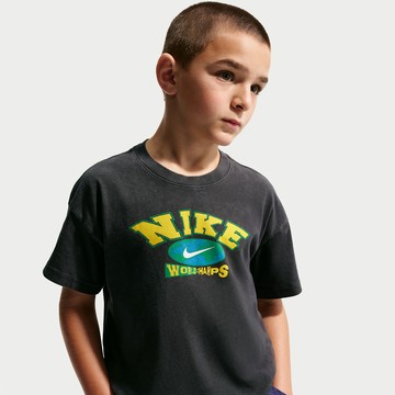 Nike Sportswear Older Kids' T-Shirt