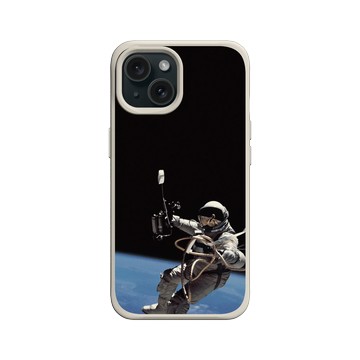 iPhone 15 SolidX 貝殼灰 - NASA - Astronaut Schweickart On The Lunar Module