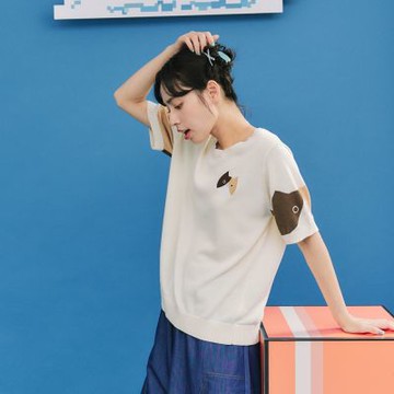 【Dailo】可愛三花貓袖口短袖針織上衣 米 灰 (魅力商品)