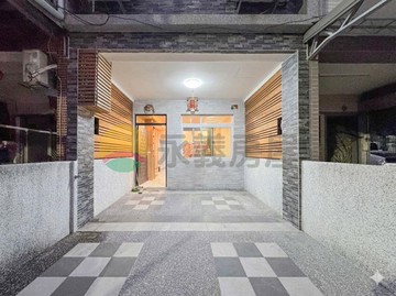 【金賀】高鐵屏東站｜免千萬｜美裝潢孝親車墅｜屏東縣屏東市前進路