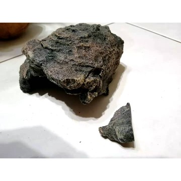 【破損微瑕疵 或者清倉 洞穴或水盆】瑕疵運輸破損 不介意可以自粘 或者直接擺放 完整清倉商品 就是回饋客戶而已