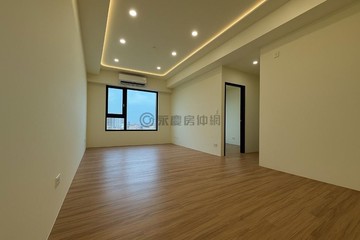 斗南地標景觀三房+平面車位(合總君悅)｜雲林縣斗南鎮五福路